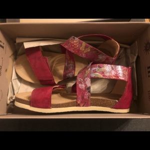 Think Sandals - Cherry/Kombi Size 40